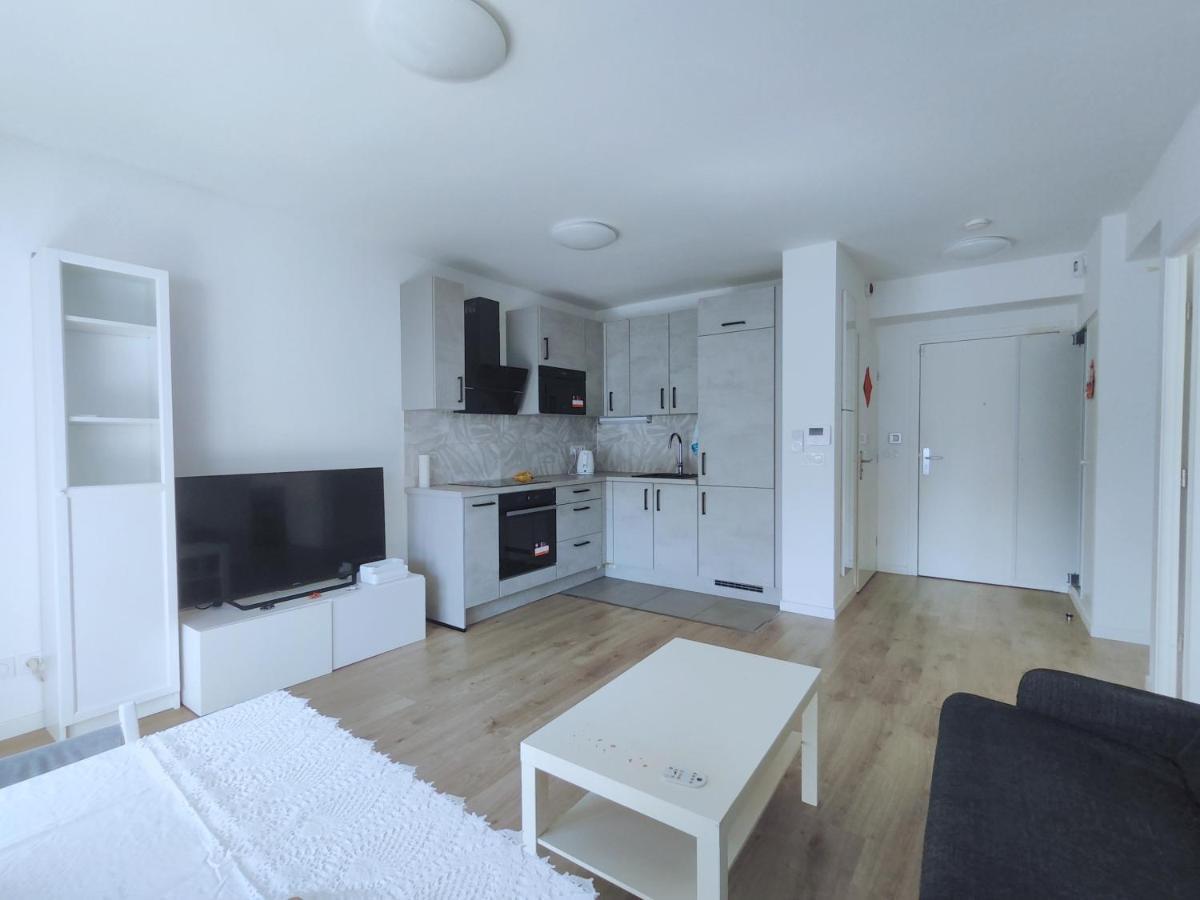 Cozy Sunshine Apartment With Balcony 4 Persons Max Ivry-sur-Seine Esterno foto